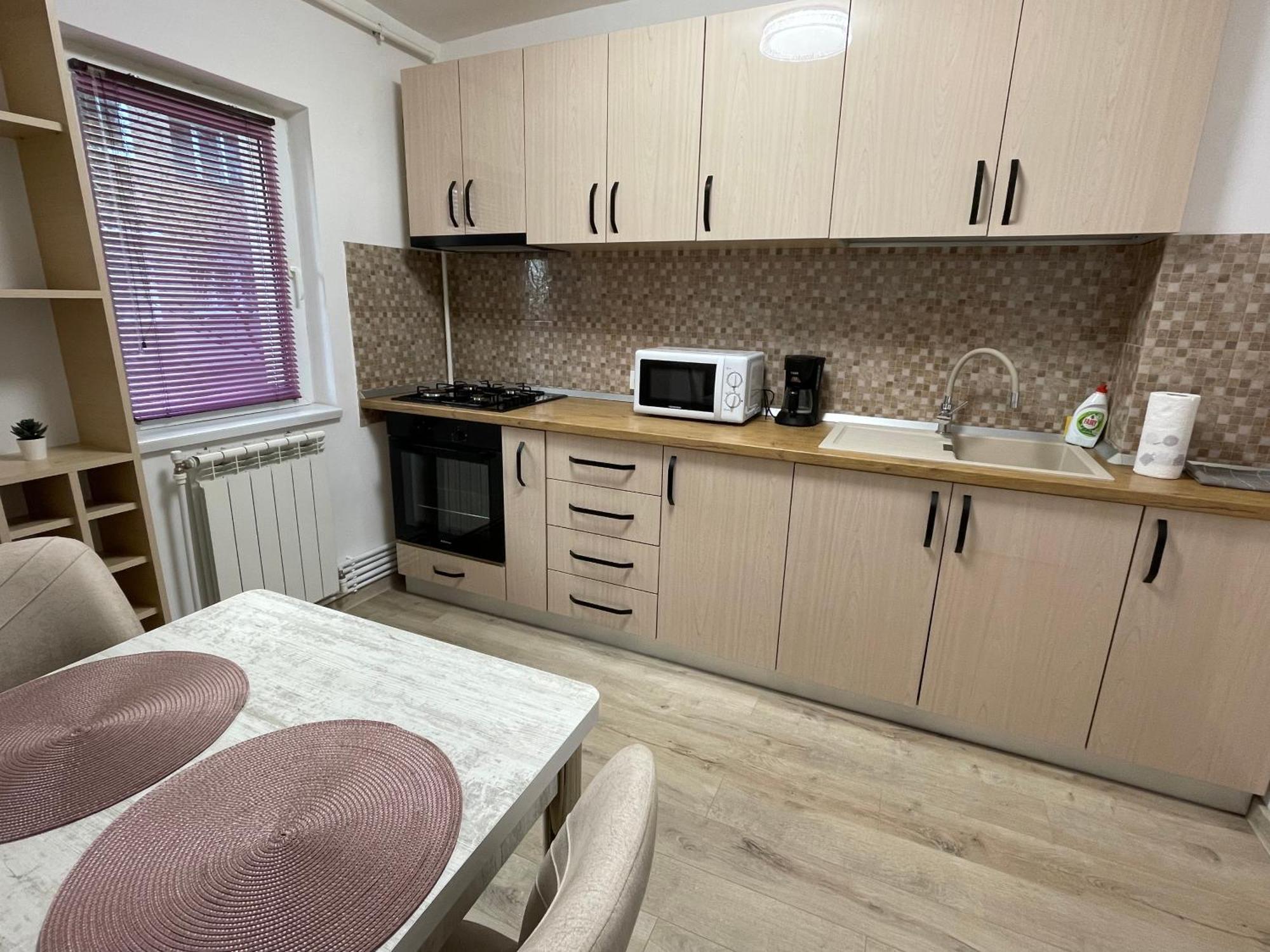 Grove Apartment Buzău Buitenkant foto