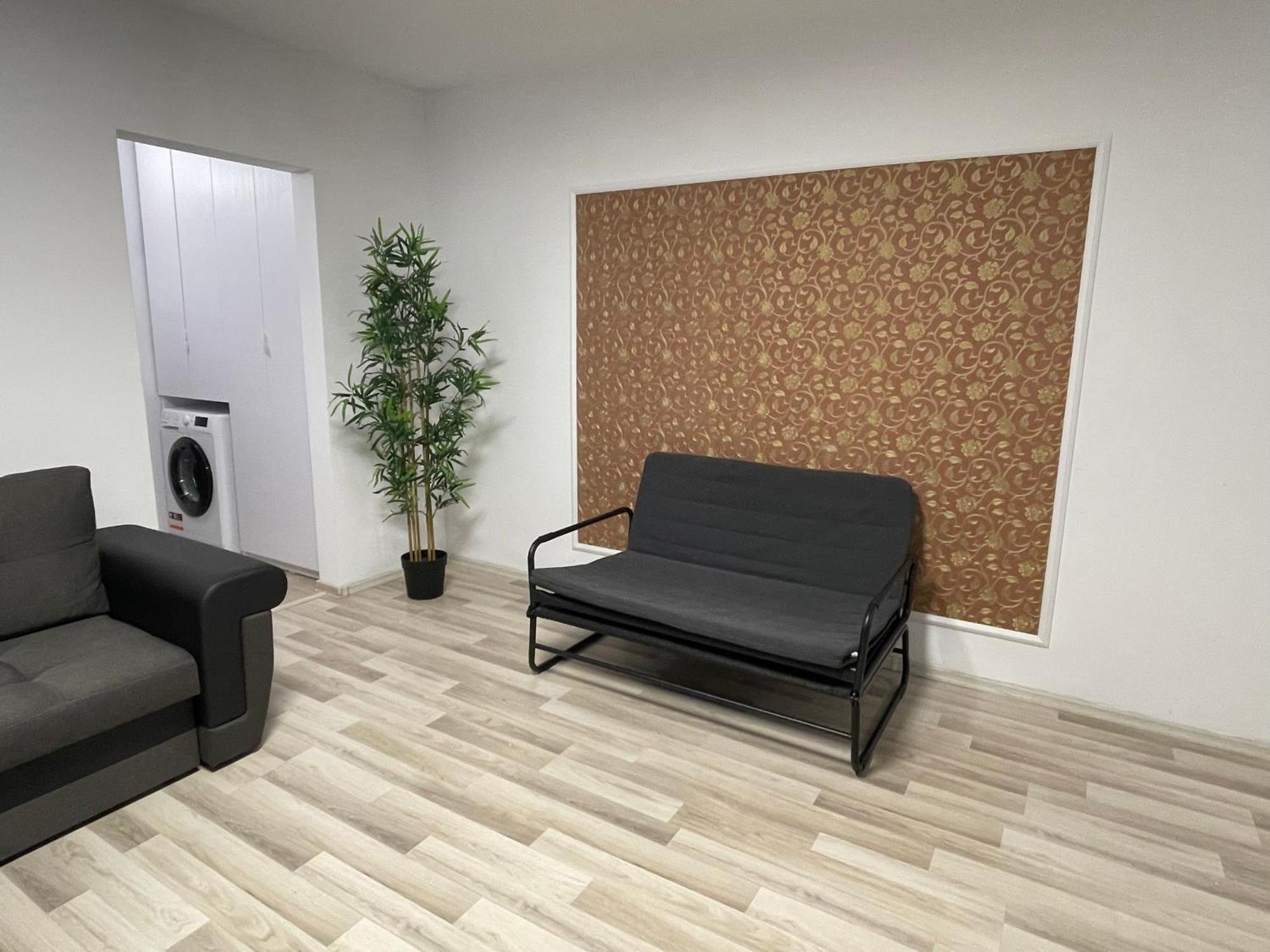 Grove Apartment Buzău Buitenkant foto