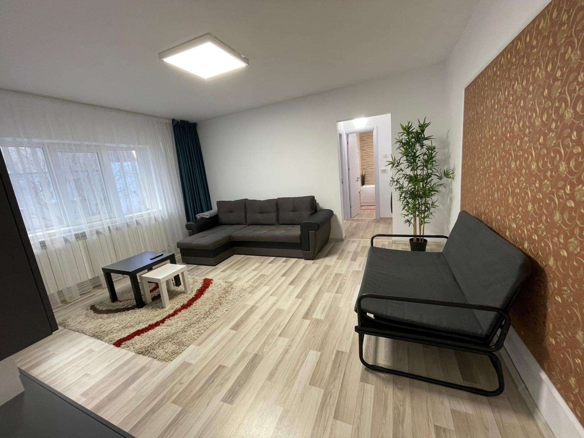 Grove Apartment Buzău Buitenkant foto